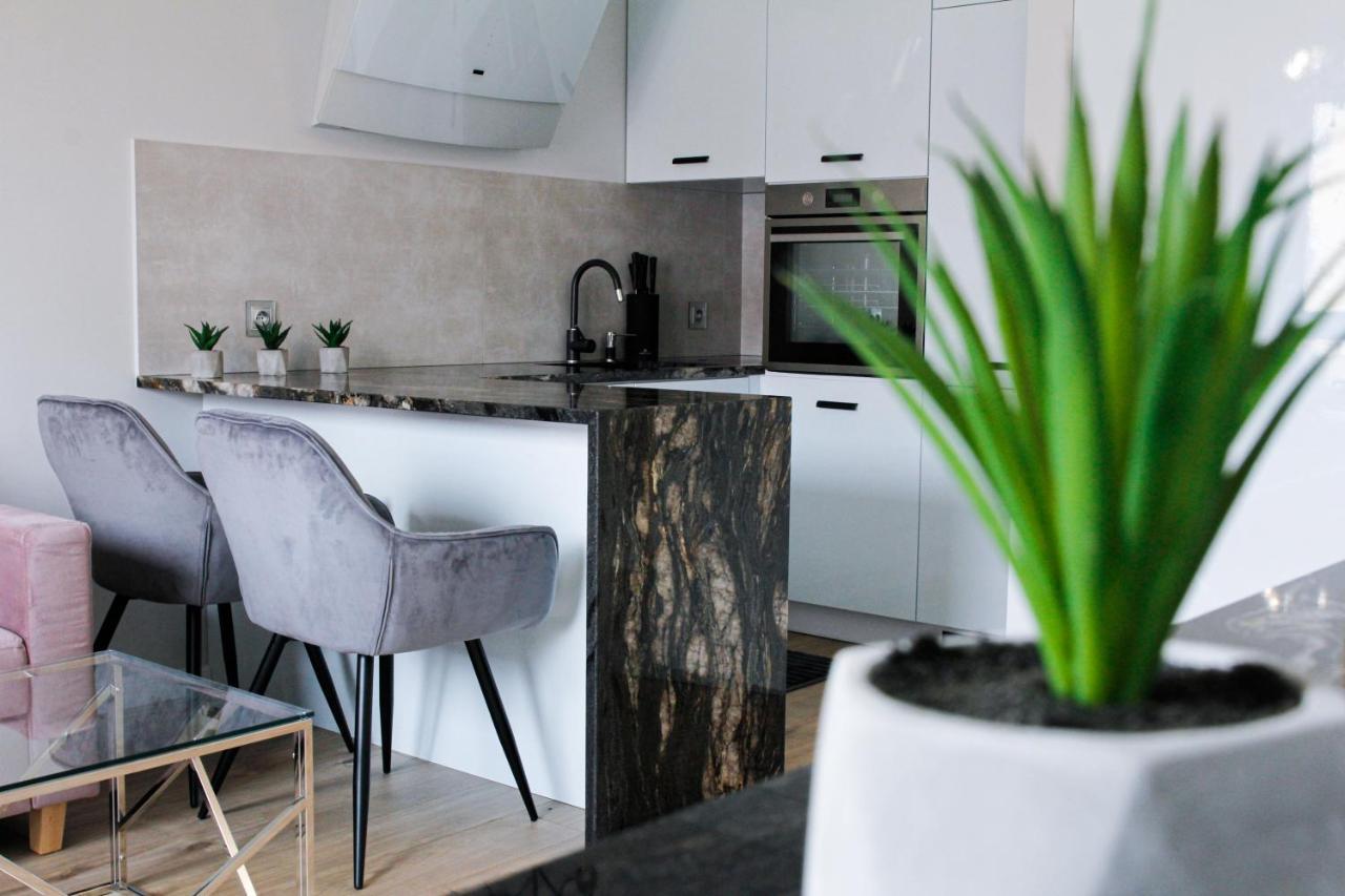 Apartament W Centrum-Garaz كيلتشي المظهر الخارجي الصورة